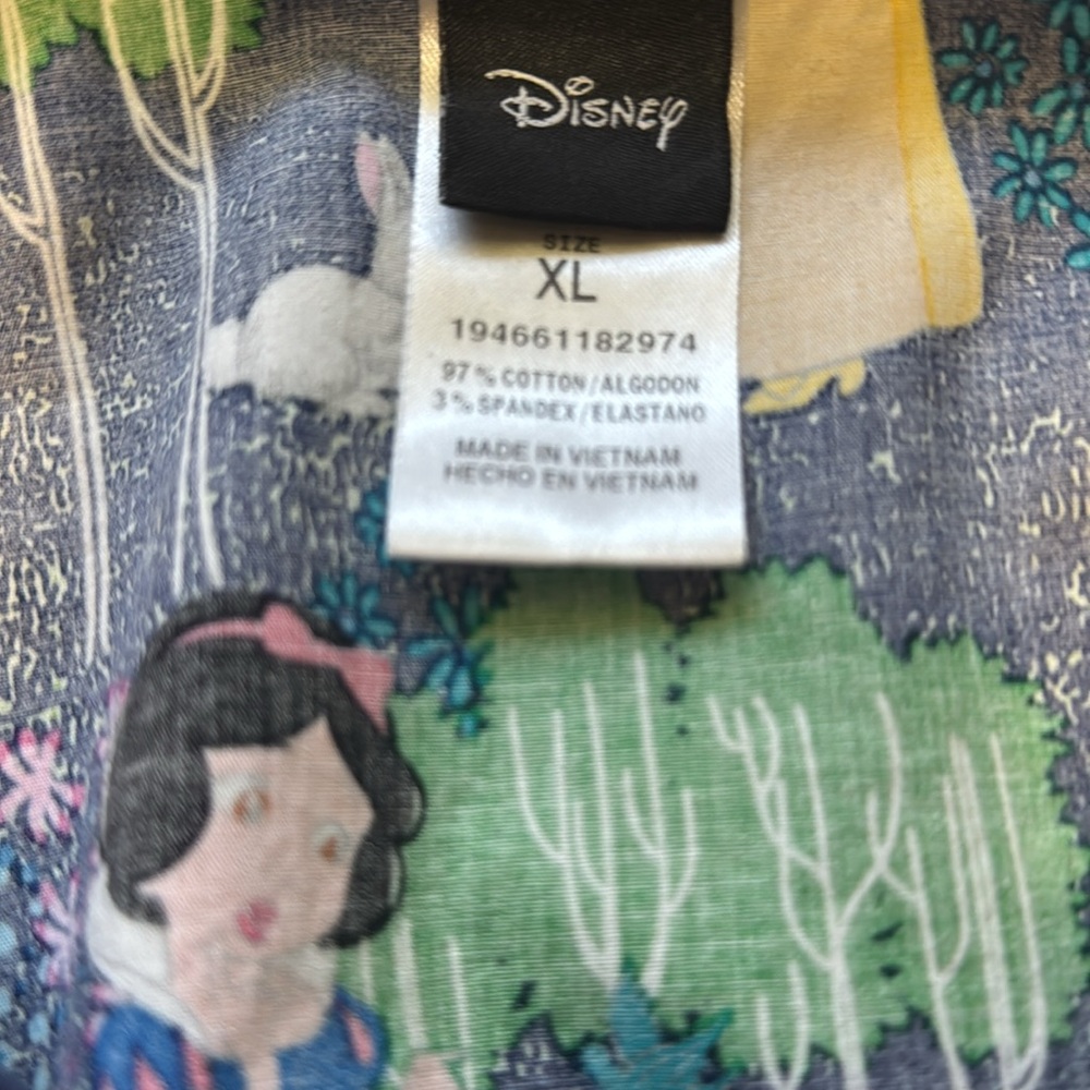 Disney Snow White Scrub Top Forest Scene - Picture 8 of 8